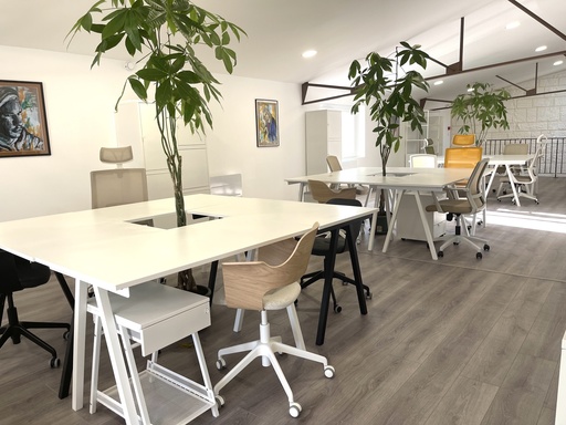 OPEN SPACE / 1 MOIS